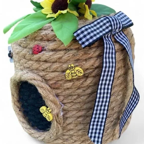 Burt's Bees Jute Beehive with Sunflower and Bee Accents - Picture 2 of 8